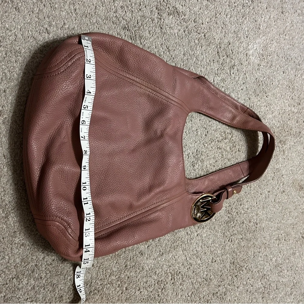 Michael Kors Brown mauve Hobo Bag with Pebbled Leather‎ and MK Charm